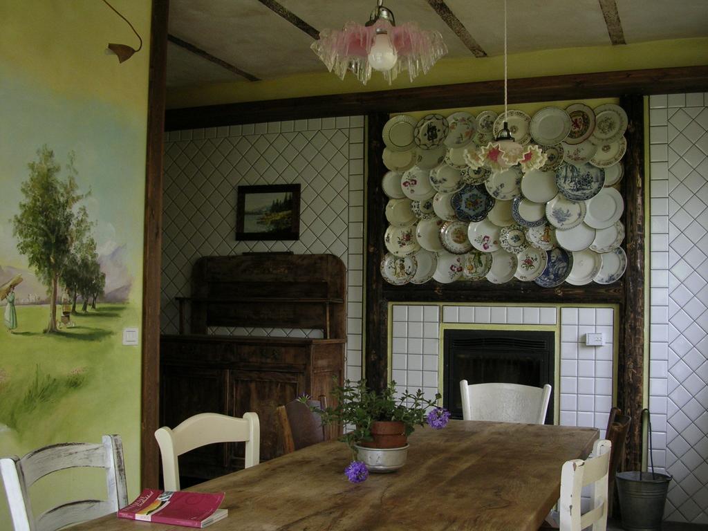 La Commedia Della Pentola Guest House Lu (Piedmont) Room photo
